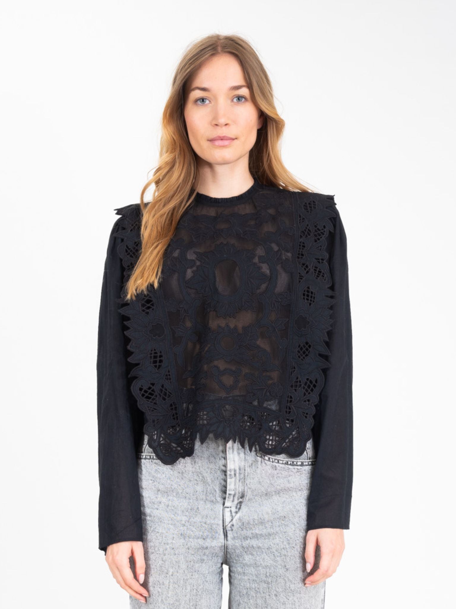 Blouse with black accent