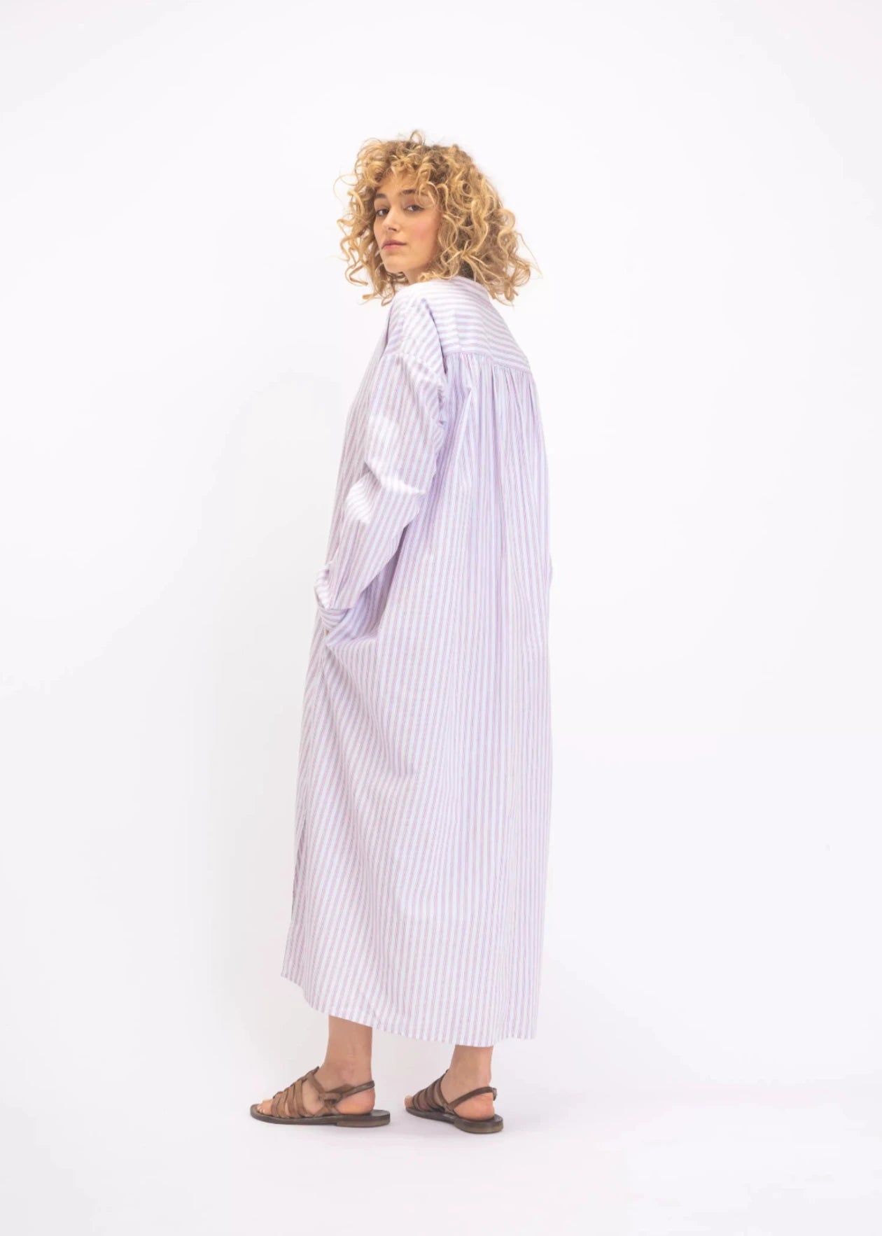 rose robe v de vinster