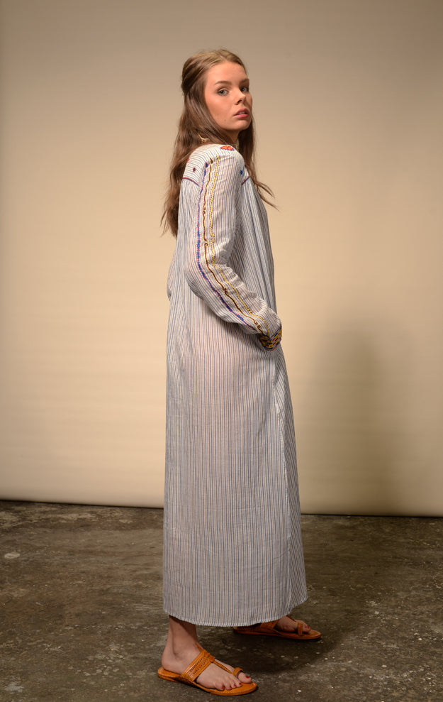 Robe longue bleue brodée Mexican