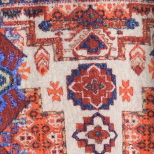 Pull col montant en velours rouge Tapestry