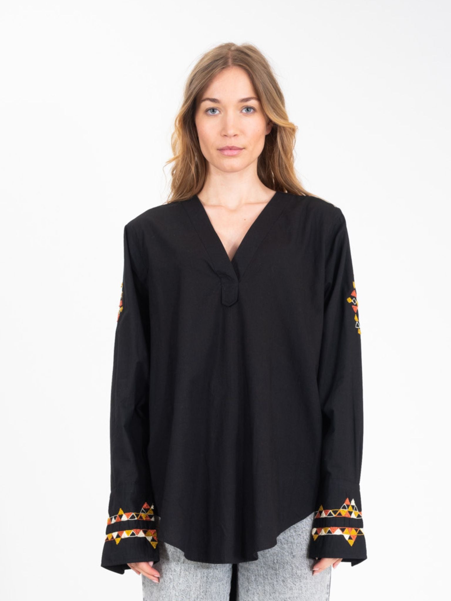 PLAYFUL embroidered black blouse