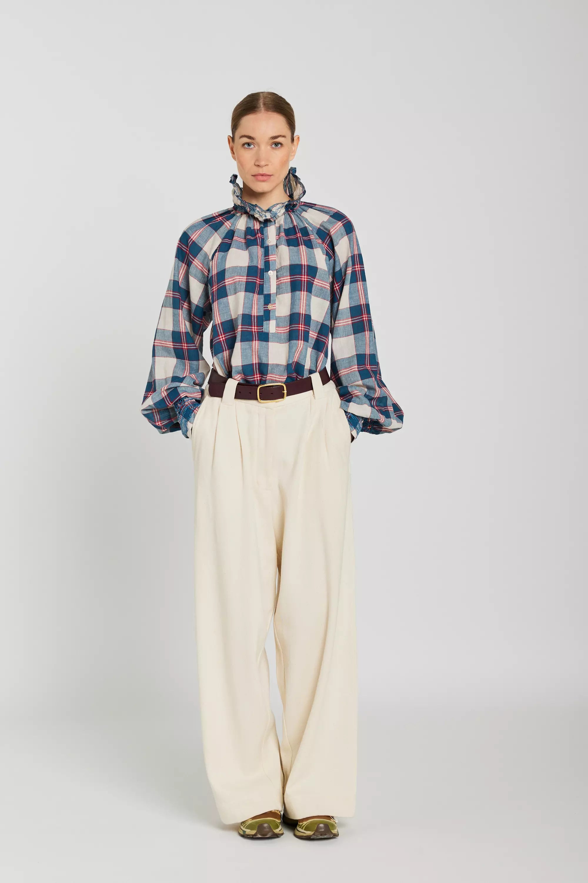 blouse tartan col v de vinster bleue