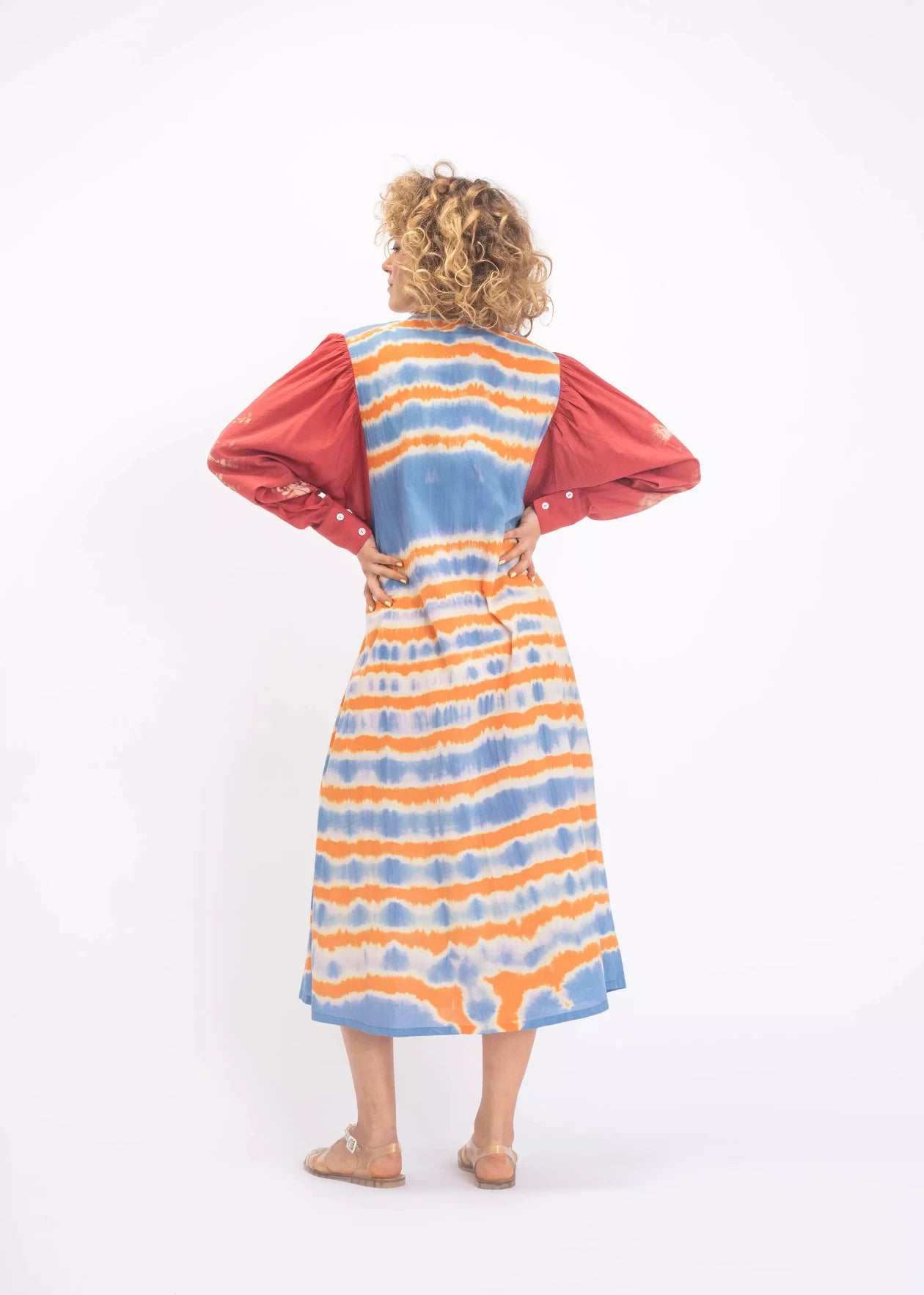 rahi terracotta tie and dye robe v de vinster