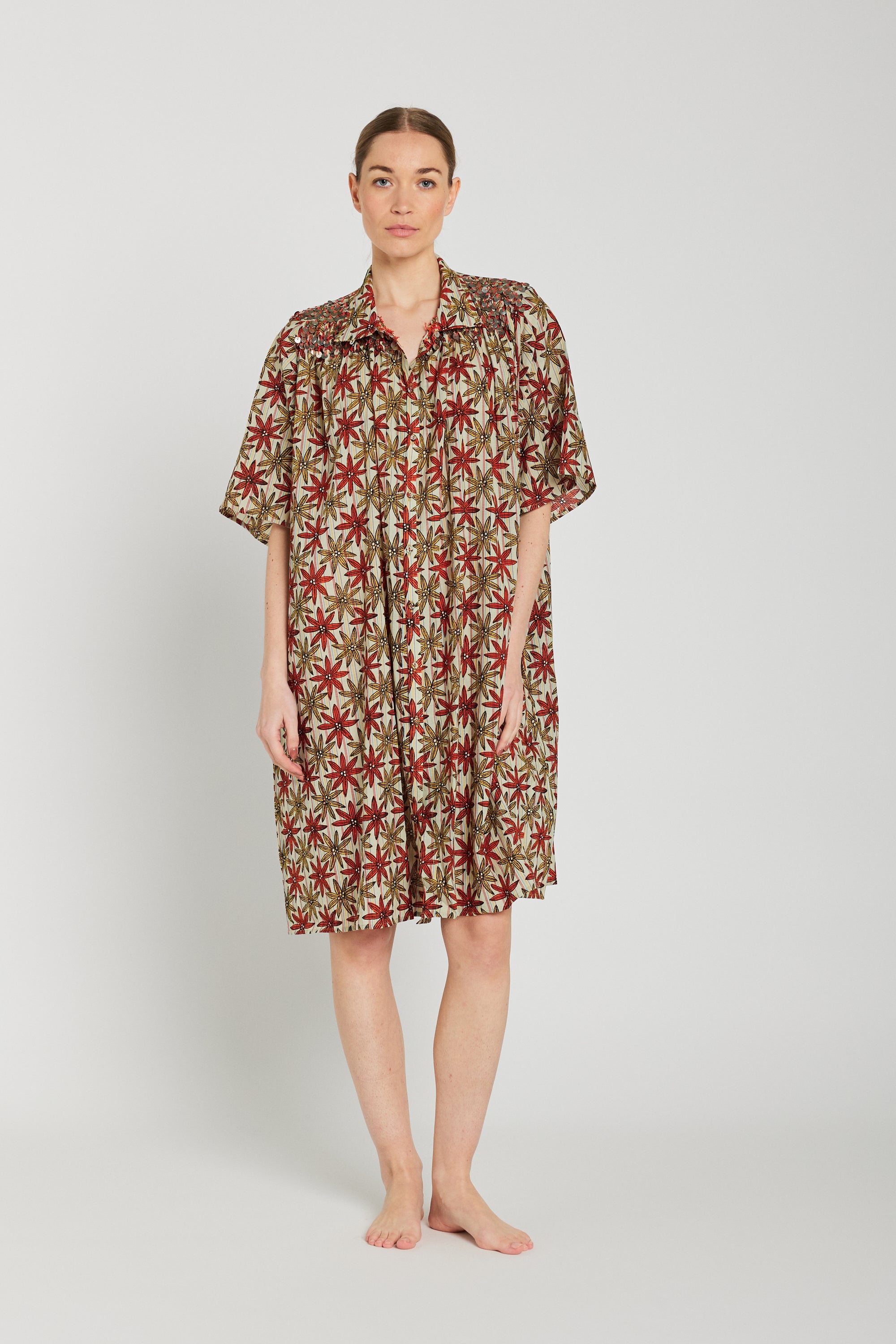 BHUMI brick-colored floral tassel short dress