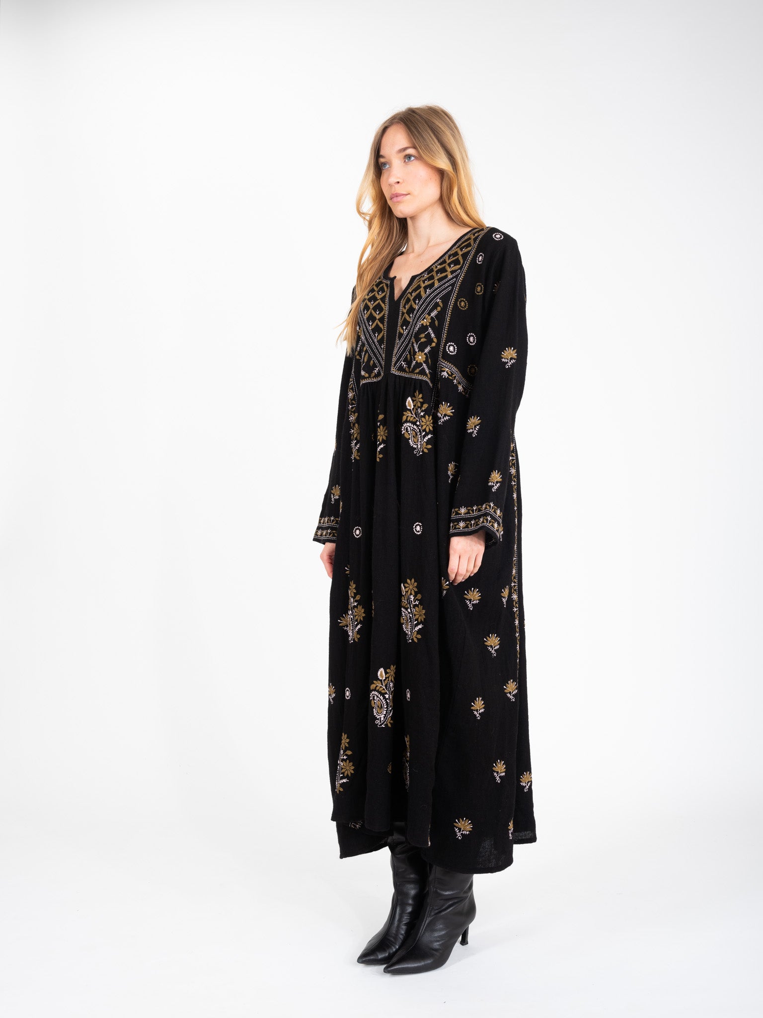 Hippy embroidered black dress