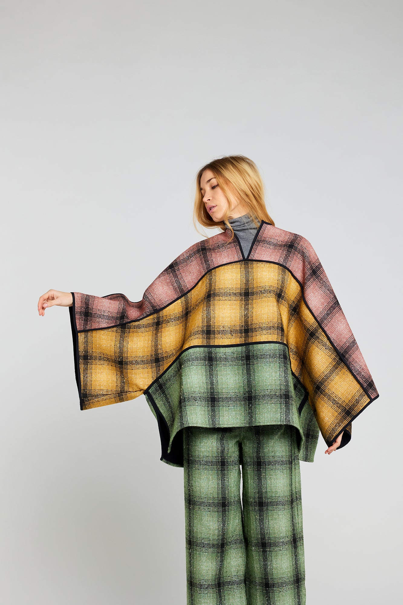 Kimono poncho en tweed à carreaux FREE