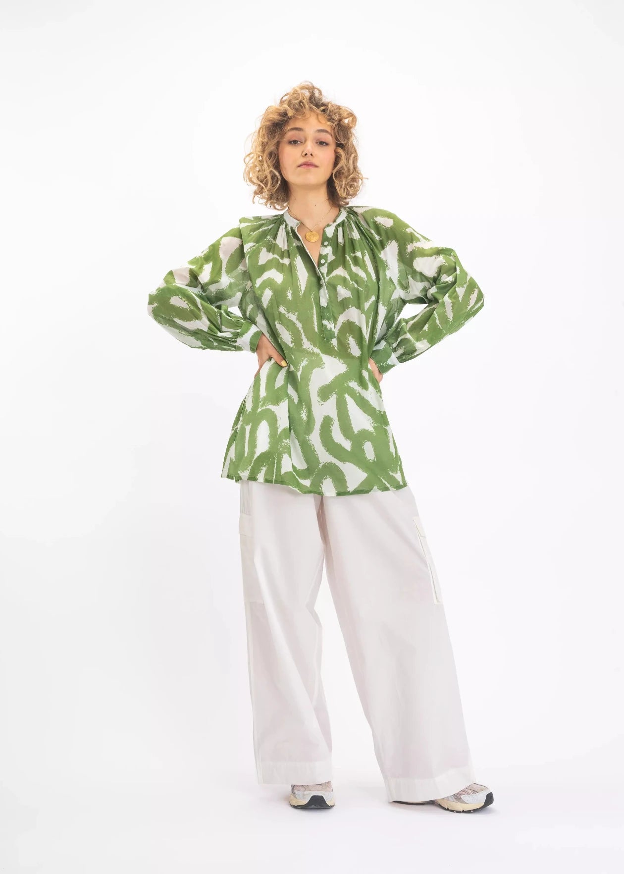 BLOUSE VERTE V DE VINSTER