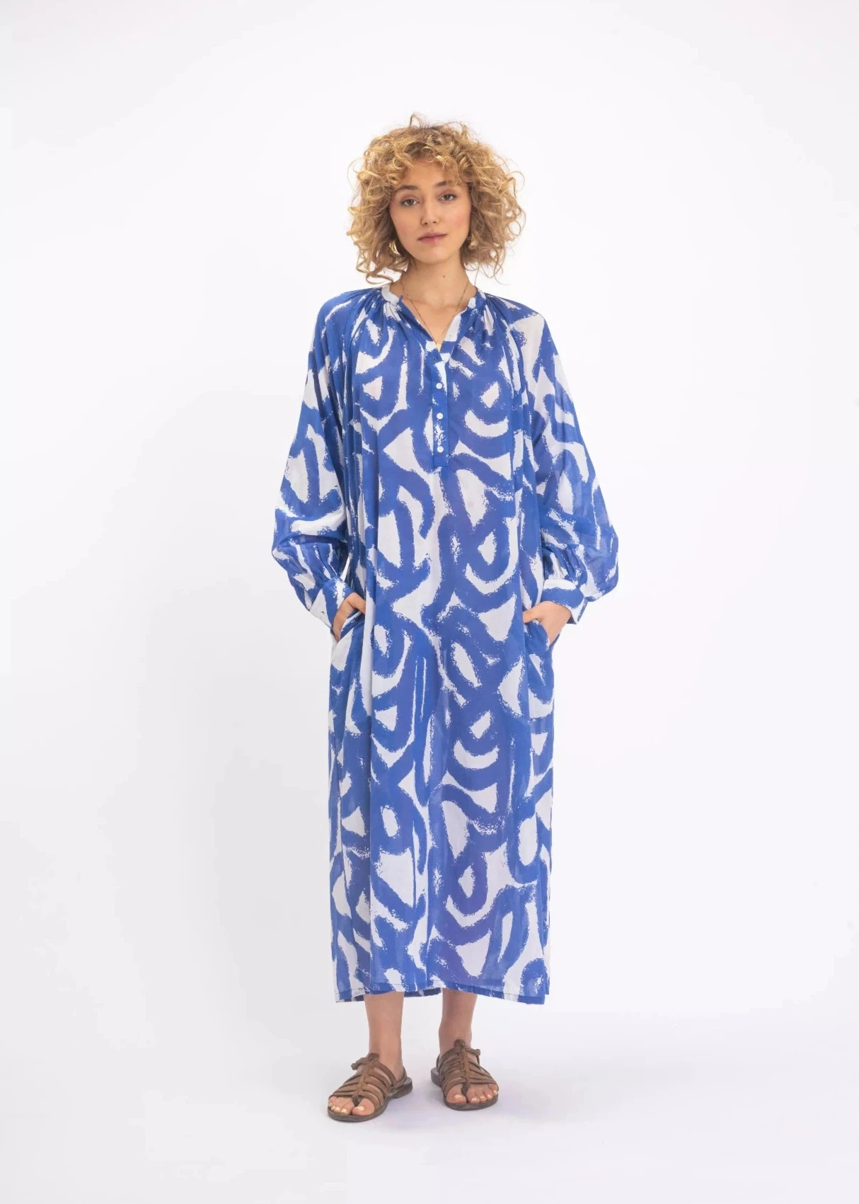 ROBE V DE VINSTER BLEUE