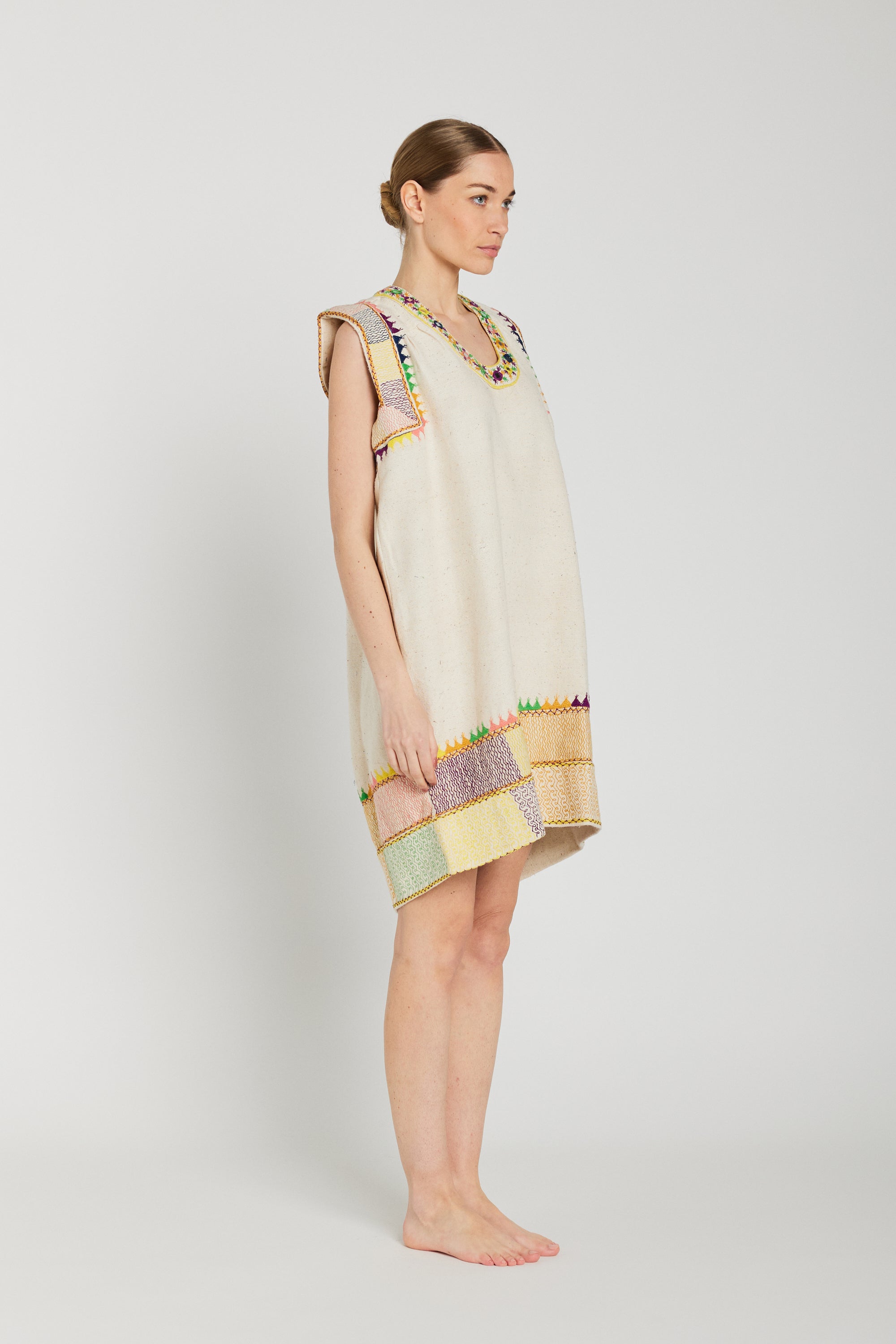 SARASWATI embroidered dress