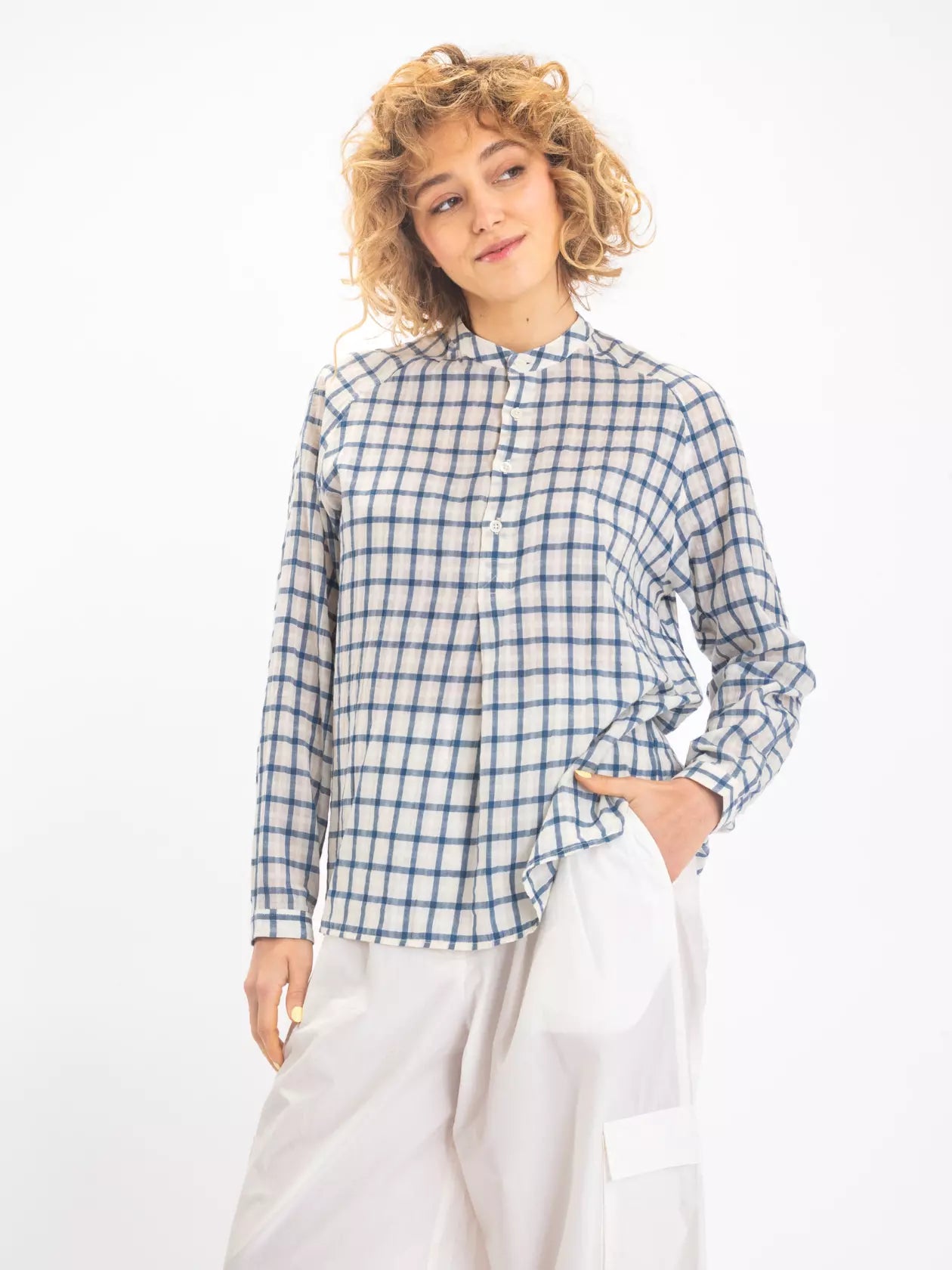 BLOUSE BLEUE À CARREAUX