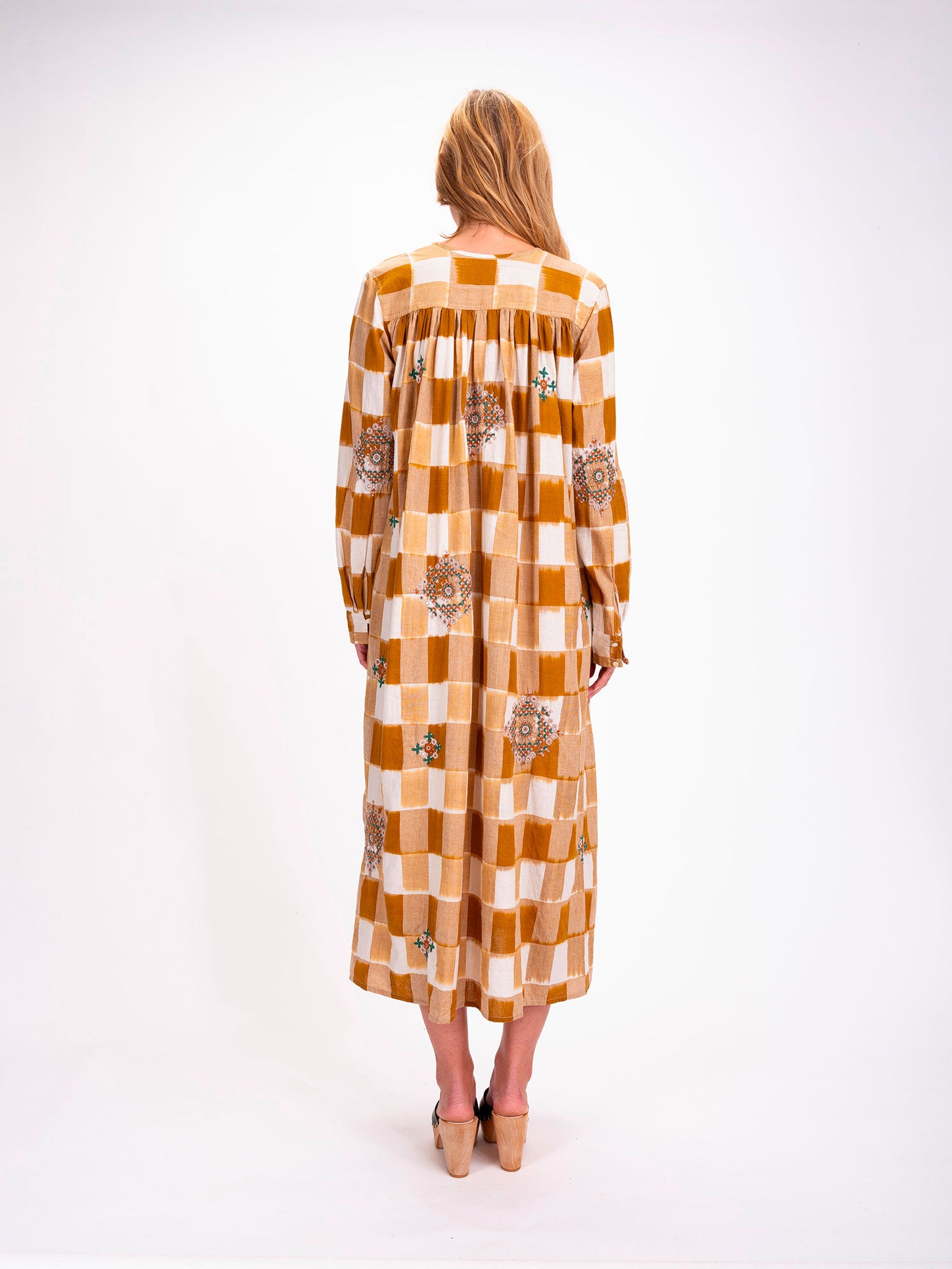 Inji Ikat Long Beige Tie and Dye Checkered Embroidered Dress