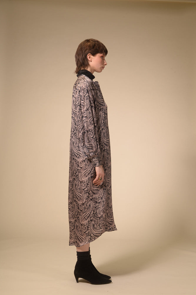 Robe longue soie pashmina noir Paisley